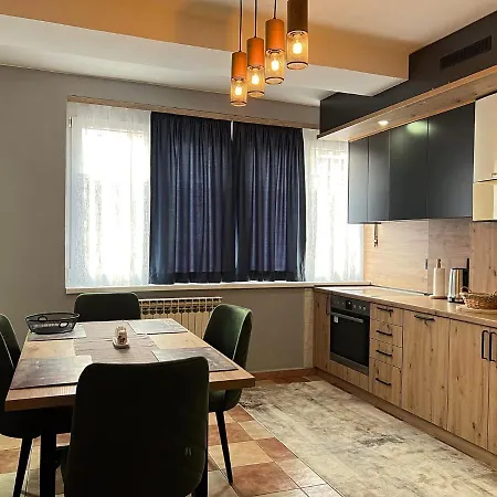 Astoria M&s Apartment *